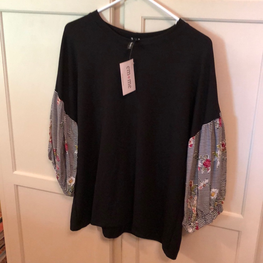 NWT Yahada Crewneck Top With Striped Puff Sleeve S